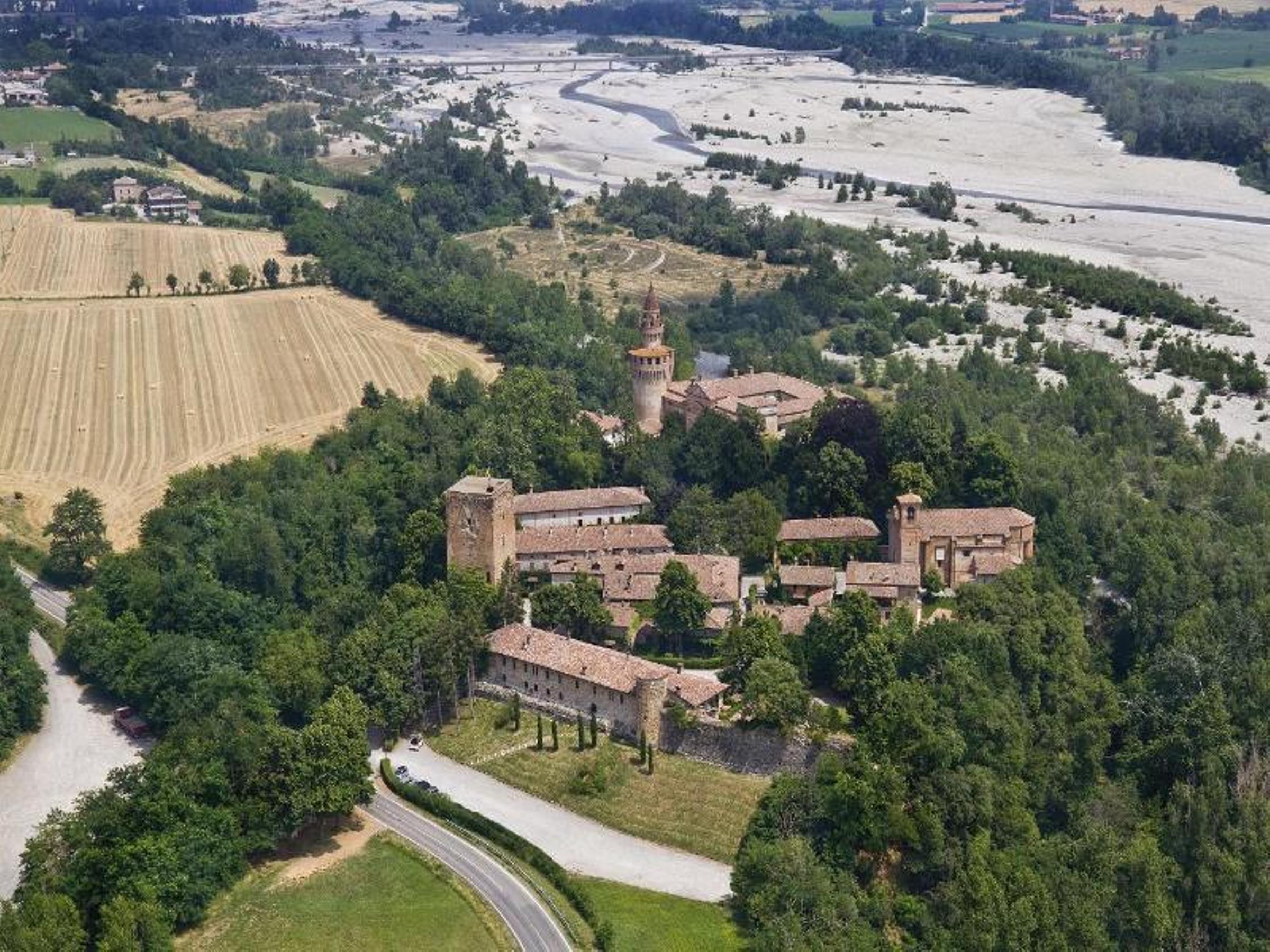 Hotel Torre Di San Martino Gazzola Di Rivalta ภายนอก รูปภาพ